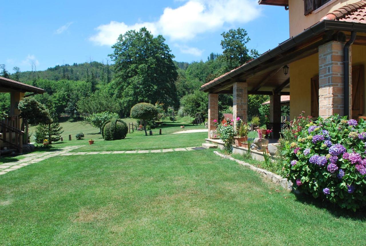 הוילה סרה סן ברונו Agriturismo Roseto מראה חיצוני תמונה